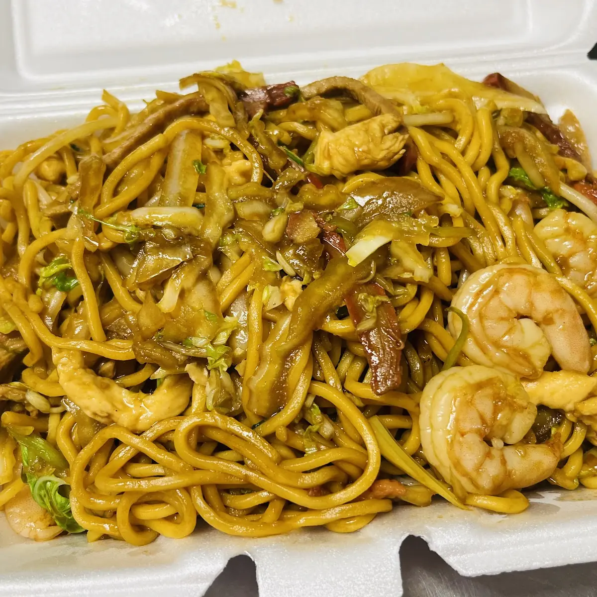 牛肉炒面 c2 beef chow mein combination plate